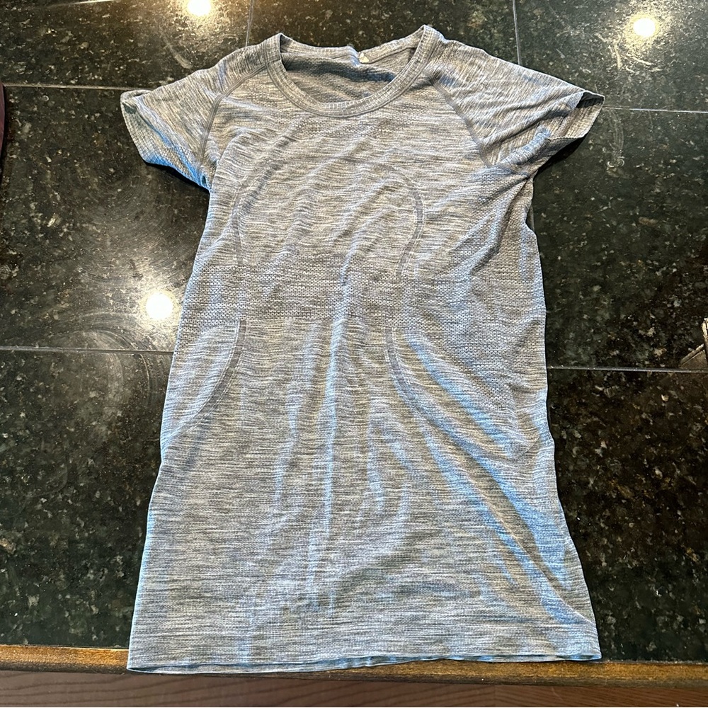 Lululemon swiftly tech short sleeve shirt
